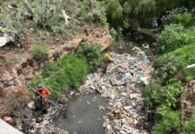 Intensifican limpieza de drenes en Pachuca para evitar inundaciones