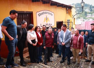 Menchaca inaugura murales y reafirma impulso a la cultura