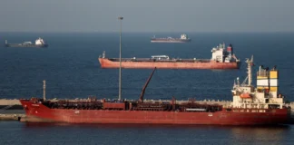 JD Vance afirma que EU permitió el ingreso de barcos a puertos iraníes
