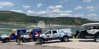 Volcadura deja un muerto y cuatro desaparecidos en la presa Zimapán