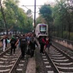 Falla en el Tren Ligero afecta ruta hacia el Estadio Azteca