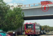 Invasión de carril Confinado provoca accidente a unidad del Metropolitano