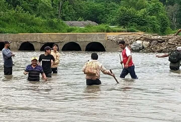 Lluvias incomunican a comunidades indígenas de Hidalgo