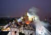 Ataque ruso incendia histórico monasterio de Kiev en Ucrania