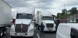 Transportista bloquean la México-Pachuca pese a acuerdos previos