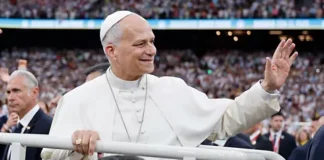 Histórica ovación para el Papa León XIV en el Santiago Bernabéu