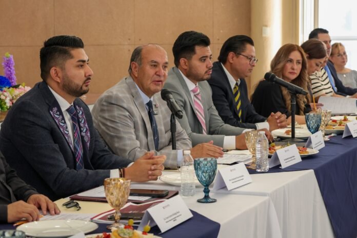 SEPH fortalece coordinación con universidades particulares de Hidalgo (3)