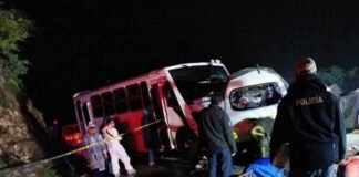 Cuatro muertos y 7 heridos deja accidente en zona turística de Hidalgo