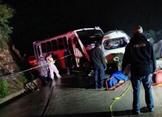 Cuatro muertos y 7 heridos deja accidente en zona turística de Hidalgo