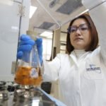 Universitaria crea bebida de cebada para prevenir cáncer de colon