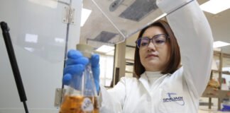 Universitaria crea bebida de cebada para prevenir cáncer de colon