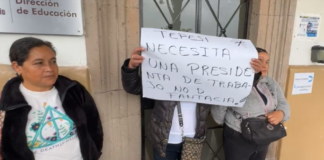 Toman la presidencia municipal de Tepeji en demanda de obra pública