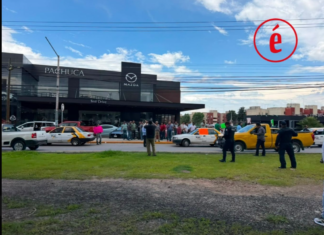 Protestan frente a agencia Mazda en Pachuca por presuntos fraudes