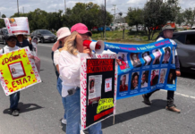 Madres buscadoras marchan en Pachuca