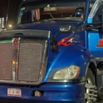 Operador de tráiler logra escapar ileso en intento de asalto armado