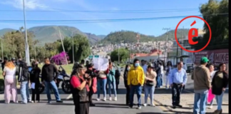 Bloqueo en la 11 de Julio por padres de familia de la General No. 8