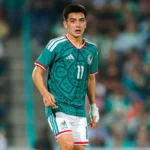 El mediocampista Gilberto Mora ya es conocido como “el Niño de oro”