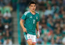 El mediocampista Gilberto Mora ya es conocido como “el Niño de oro”