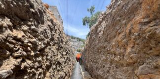 Línea de alcantarillado sanitario en el barrio de San Juan Pachuca