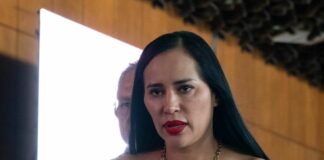 Inhabilitan por un año a Sandra Cuevas