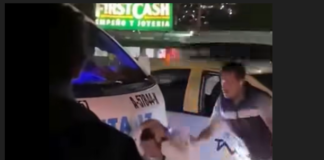 Investigan agresión de taxista contra joven en Plaza Universidad