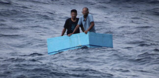 Armada de México rescata a pescadores tras cinco días a la deriva