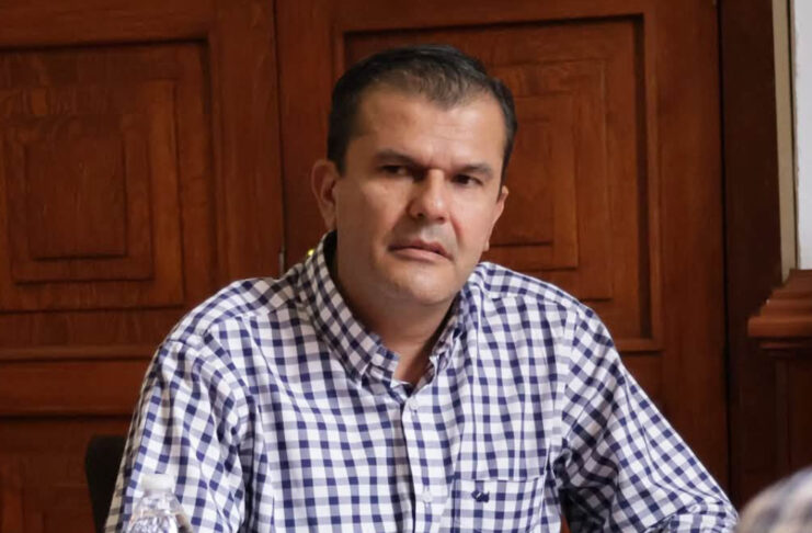 Regidor de Uruapan denuncia a hermano de Carlos Manzo ante la FGR