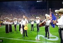 ¡Viva México! Mariachi entona el himno de EU en el Thursday Night Football