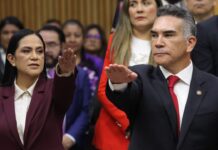 Alito Moreno y Ariadna Montiel juntos en el INE