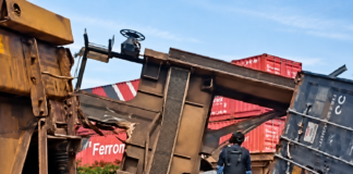Se descarrila tren en Huichapan; no hay personas lesionadas