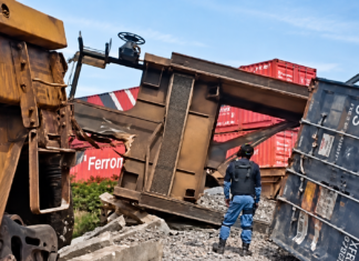 Se descarrila tren en Huichapan; no hay personas lesionadas