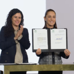 Sheinbaum firma decreto que establece la nacionalidad única
