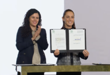 Sheinbaum firma decreto que establece la nacionalidad única