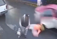 Buscan a taxista señalado de intento de asalto; mujer se arroja de la unidad