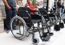 Entrega Salud Hidalgo 29 apoyos funcionales en Mixquiahual