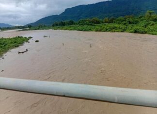 Menchaca alerta por crecida del río Atlapexco; posible evacuación